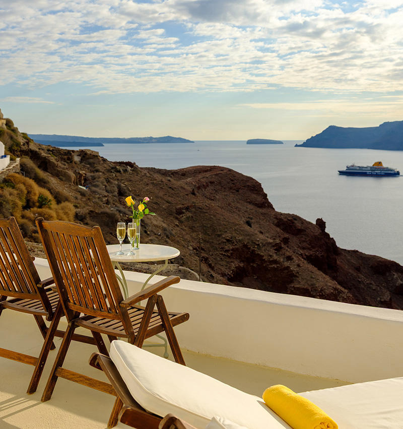 CLIFF NEST HONEYMOON