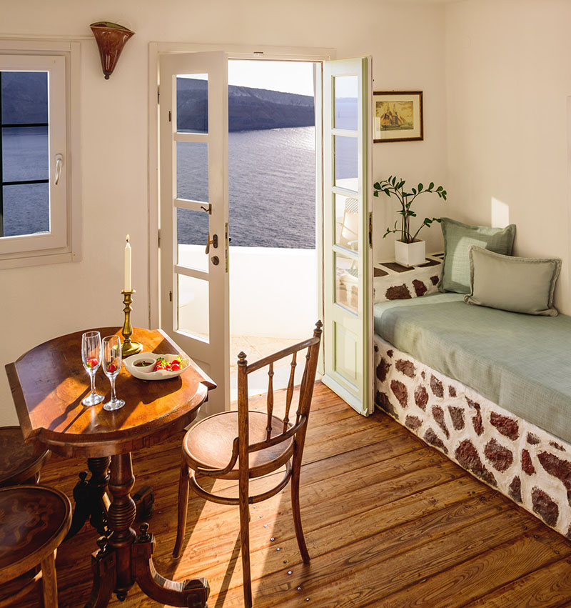 SUPERIOR SUITES